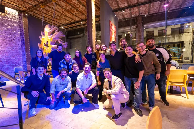 Cena con alumnos en Abra Cultural